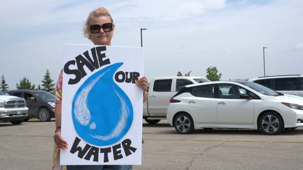 Critics of proposed Manitoba silica sand mine applaud environmental report that casts question on challenge basic safety