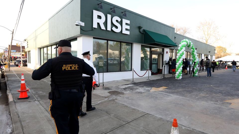 So can off-obligation N.J. cops smoke weed now that it’s legal? It is complex.