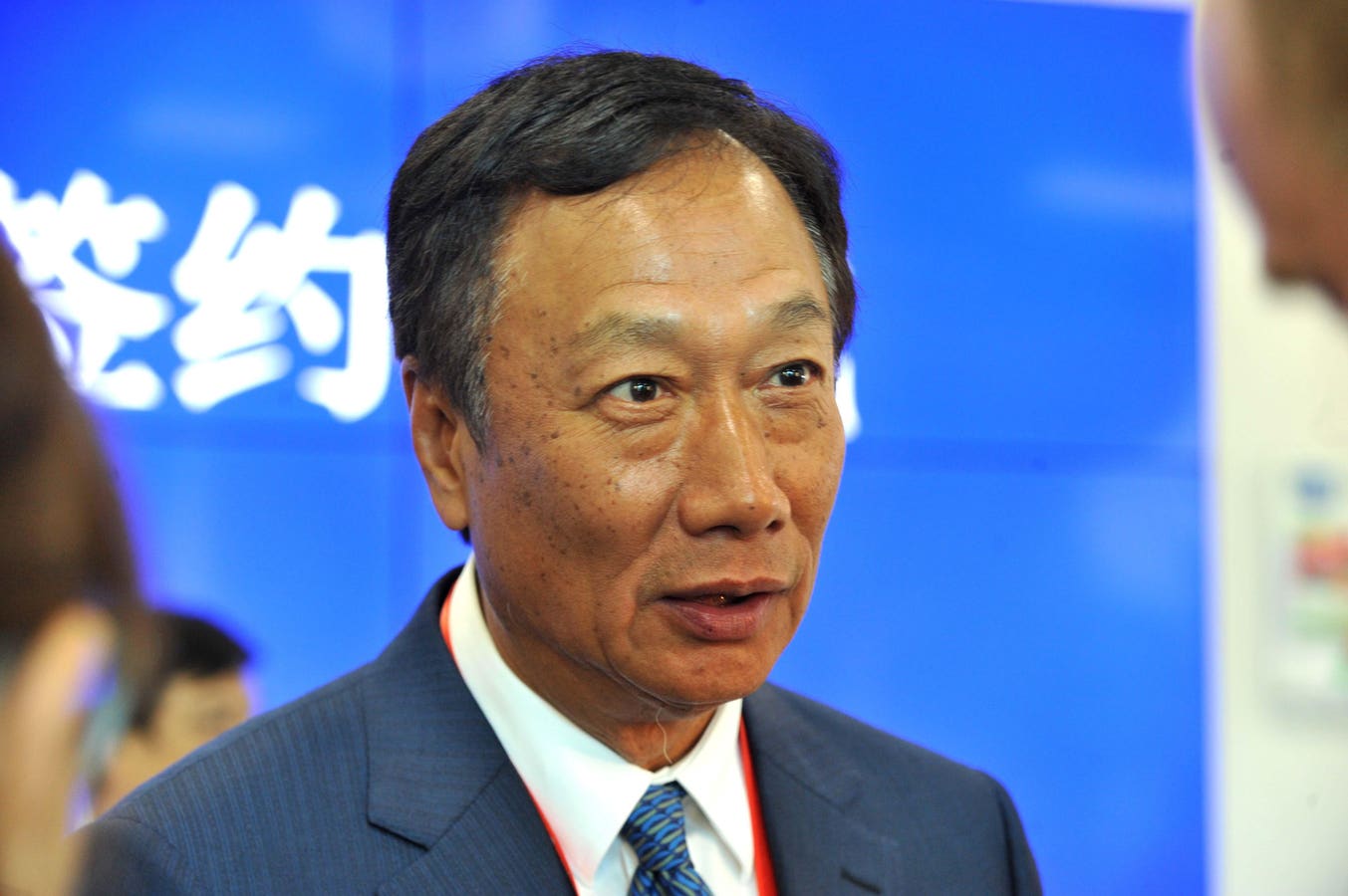 Taiwan Apple iphone Supplier’s Shares Fall Yet again As Speculation Swirls About China Tax Probe