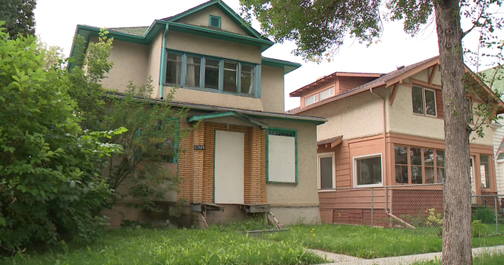 Edmonton city council approves tax subclass to crack down on derelict houses – Edmonton