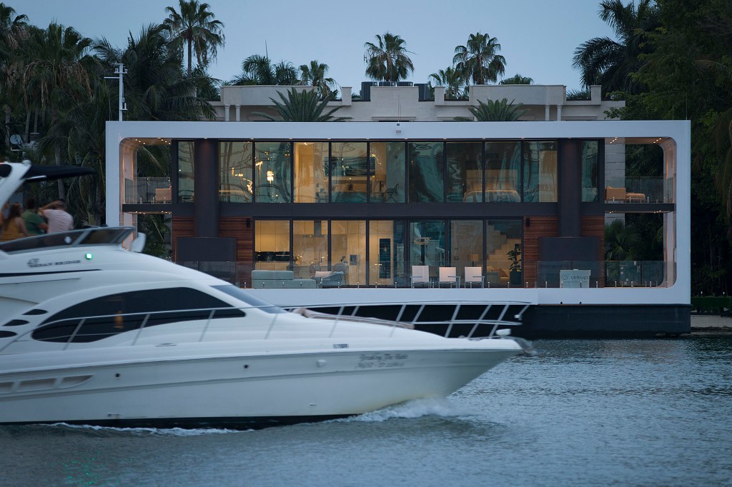 arkup houseboat sues miami